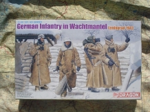 images/productimages/small/German Inf.in Wachtmantel Len.1943 1;35 voor.jpg